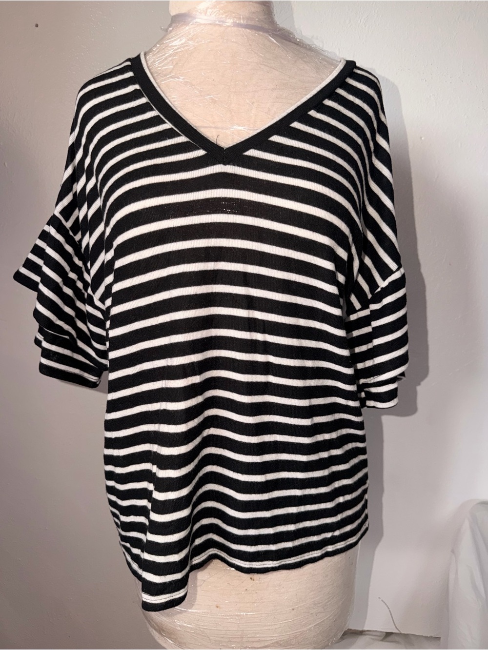 H by bordeaux Black and White Striped V-Neck Top